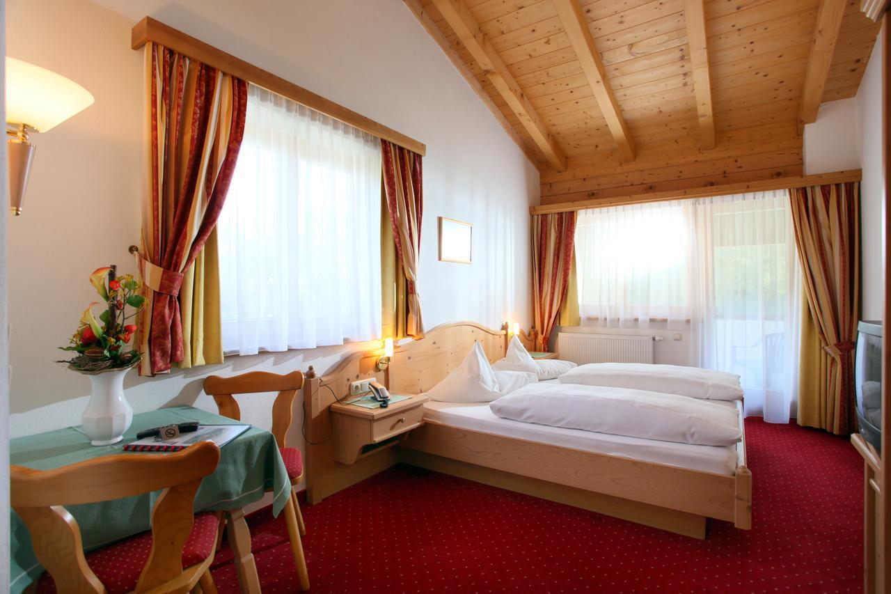 Alpenhotel Landhaus Kuechl Kirchberg in Tirol Esterno foto