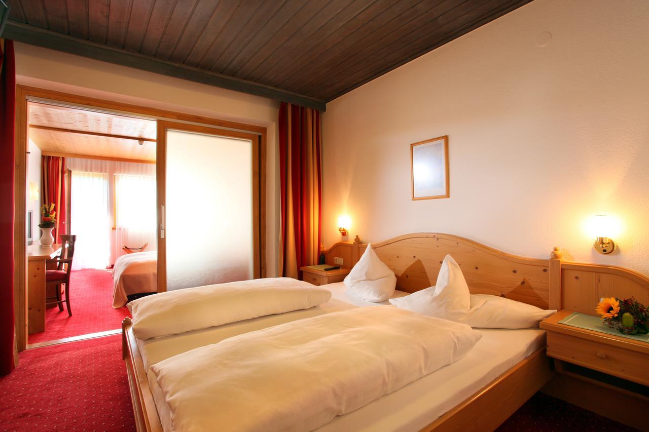 Alpenhotel Landhaus Kuechl Kirchberg in Tirol Esterno foto